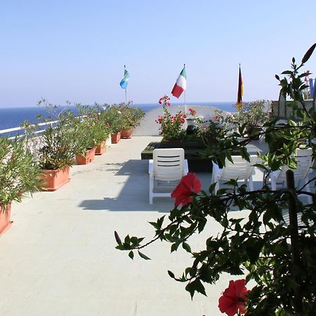 Hotel Il Vascello Марина Сера Екстериор снимка