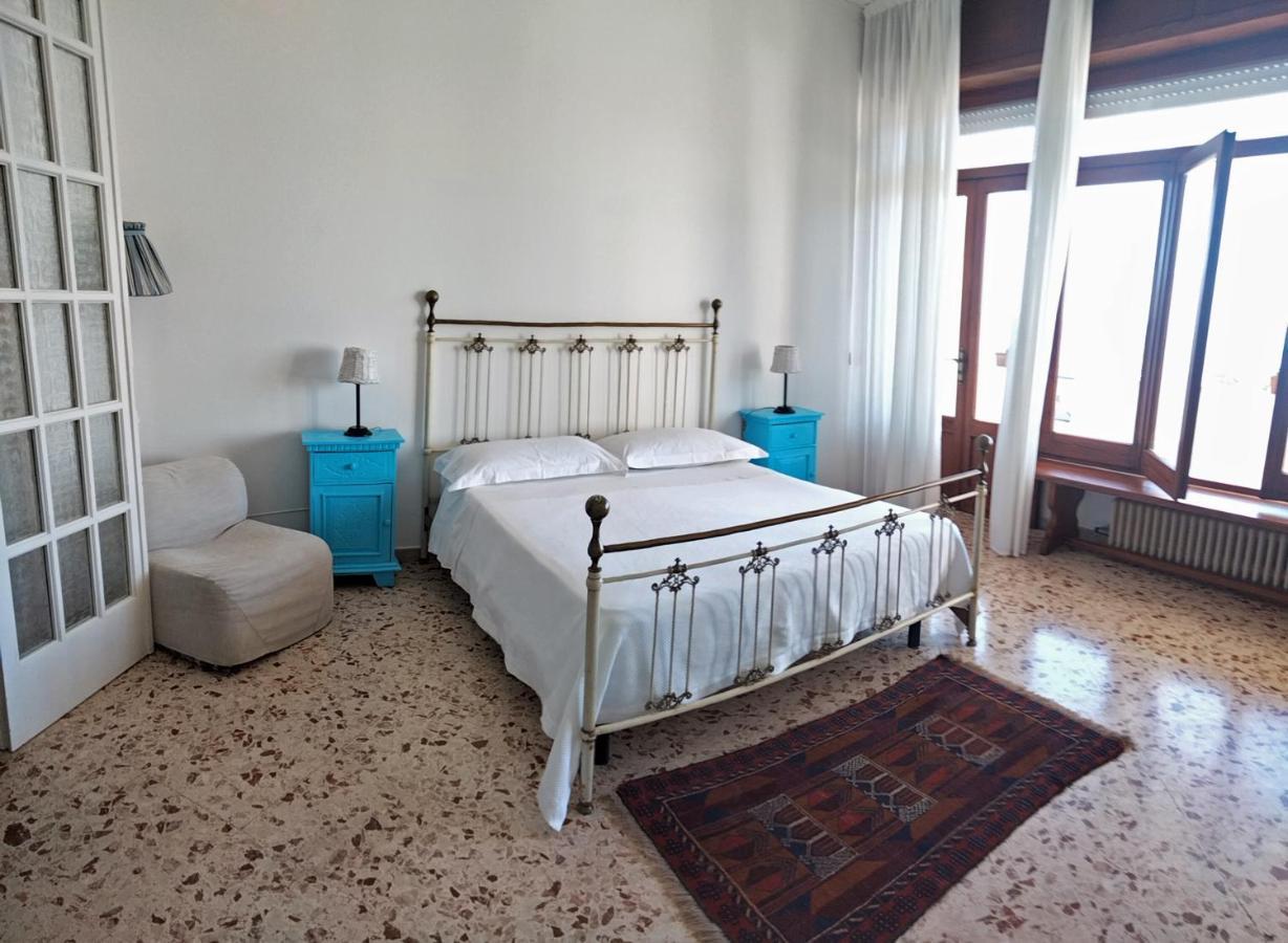 Hotel Il Vascello Марина Сера Екстериор снимка