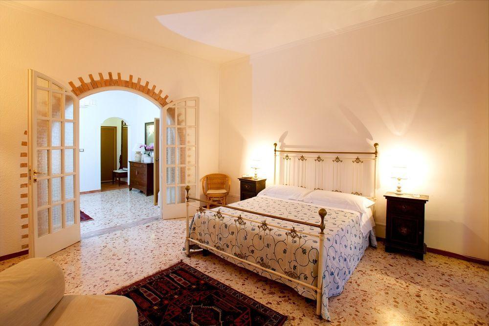 Hotel Il Vascello Марина Сера Екстериор снимка